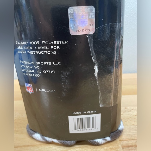 Tampa Bay Buccaneers Super Soft Oversized Throw 50”x70” NFL New Licensed Blanket - Picture 5 of 5